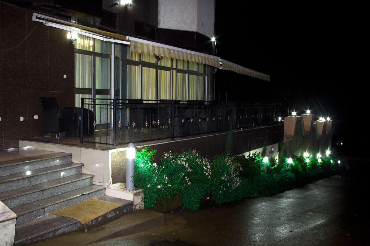 Manrashiwa Hotel Addis Ababa Ngoại thất bức ảnh